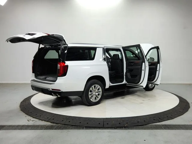 Used 2025 White GMC Denali image 16