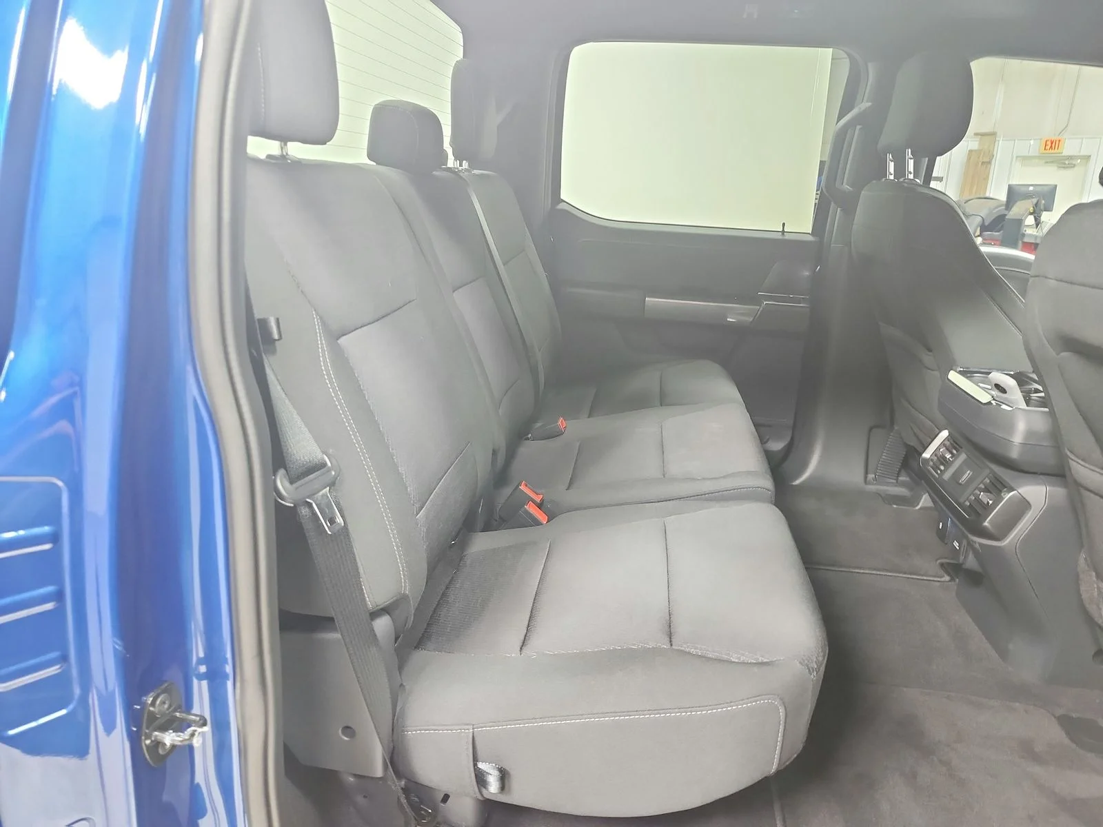 Used 2023  Ford XLT image 38