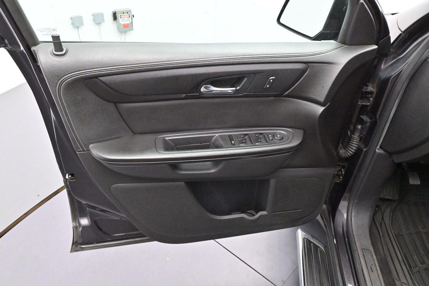Used 2016 Tungsten Metallic Chevrolet LT image 9