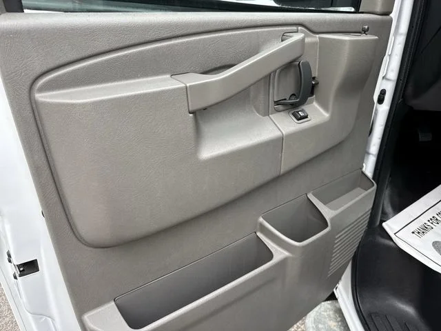 Used 2024 White Chevrolet Work Van image 20