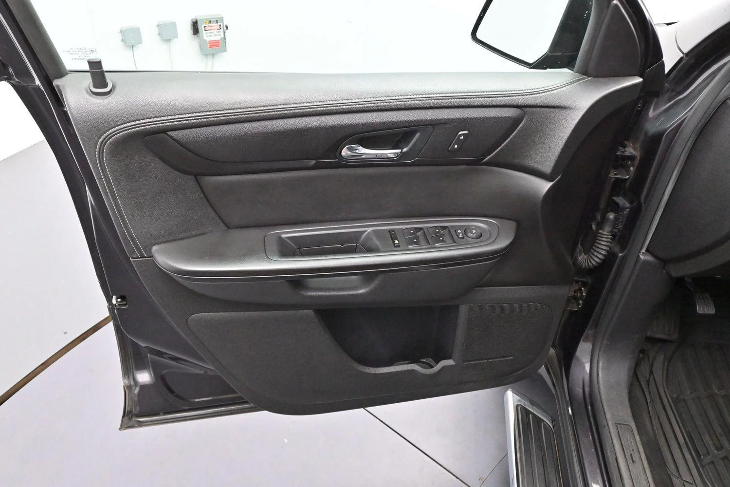 Used 2016 Tungsten Metallic Chevrolet LT image 9