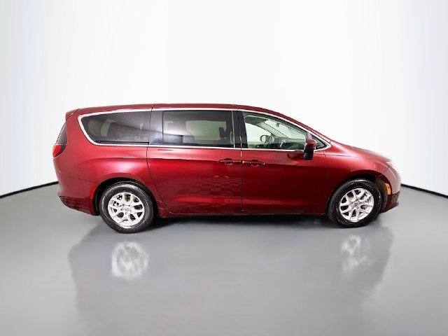 Used 2022 Velvet Red Pearlcoat Chrysler LX image 8