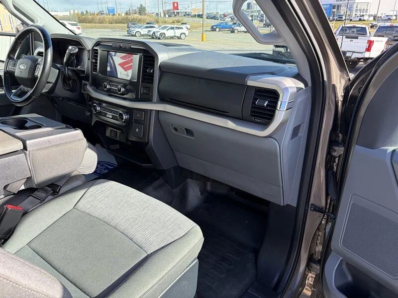 Used 2021 Grey Ford XLT image 8