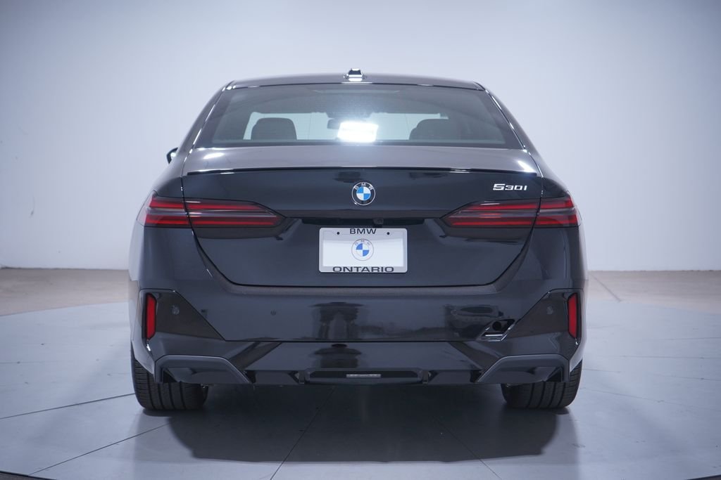 New 2026 Black Sapphire Metallic BMW 530i image 5