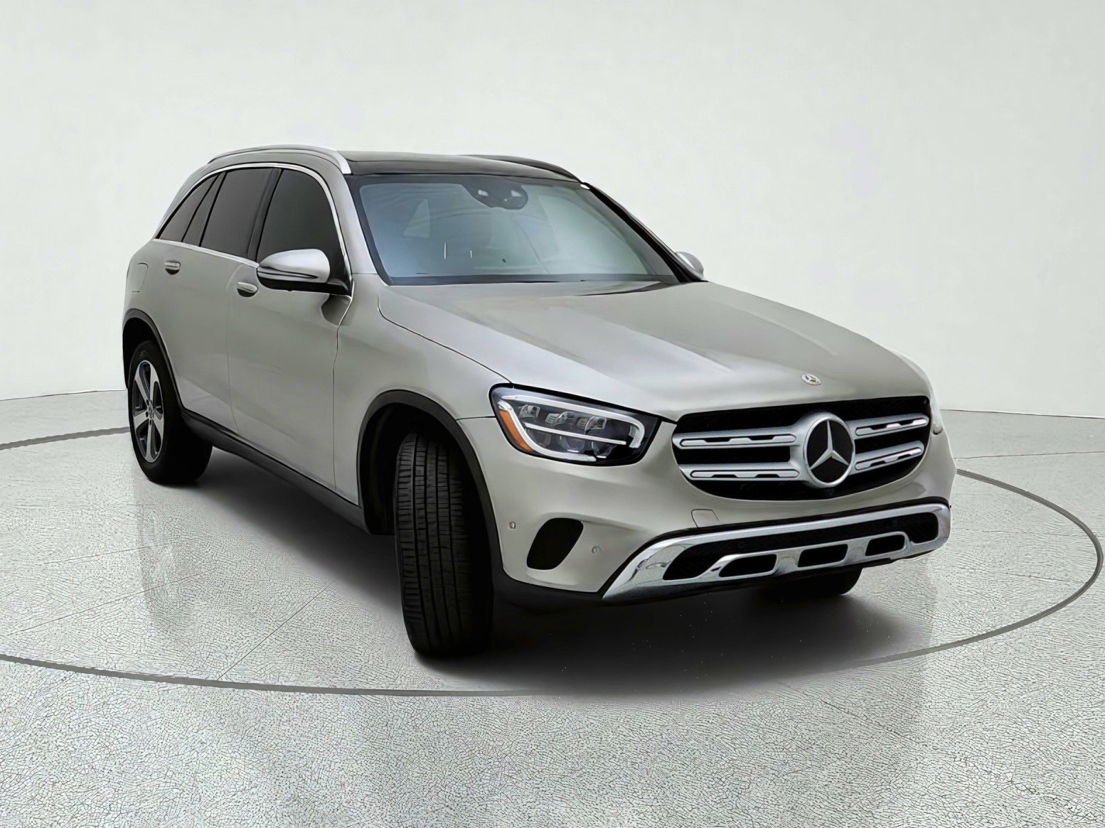Used 2021 Mojave Silver Metallic Mercedes-Benz GLC 300 image 4