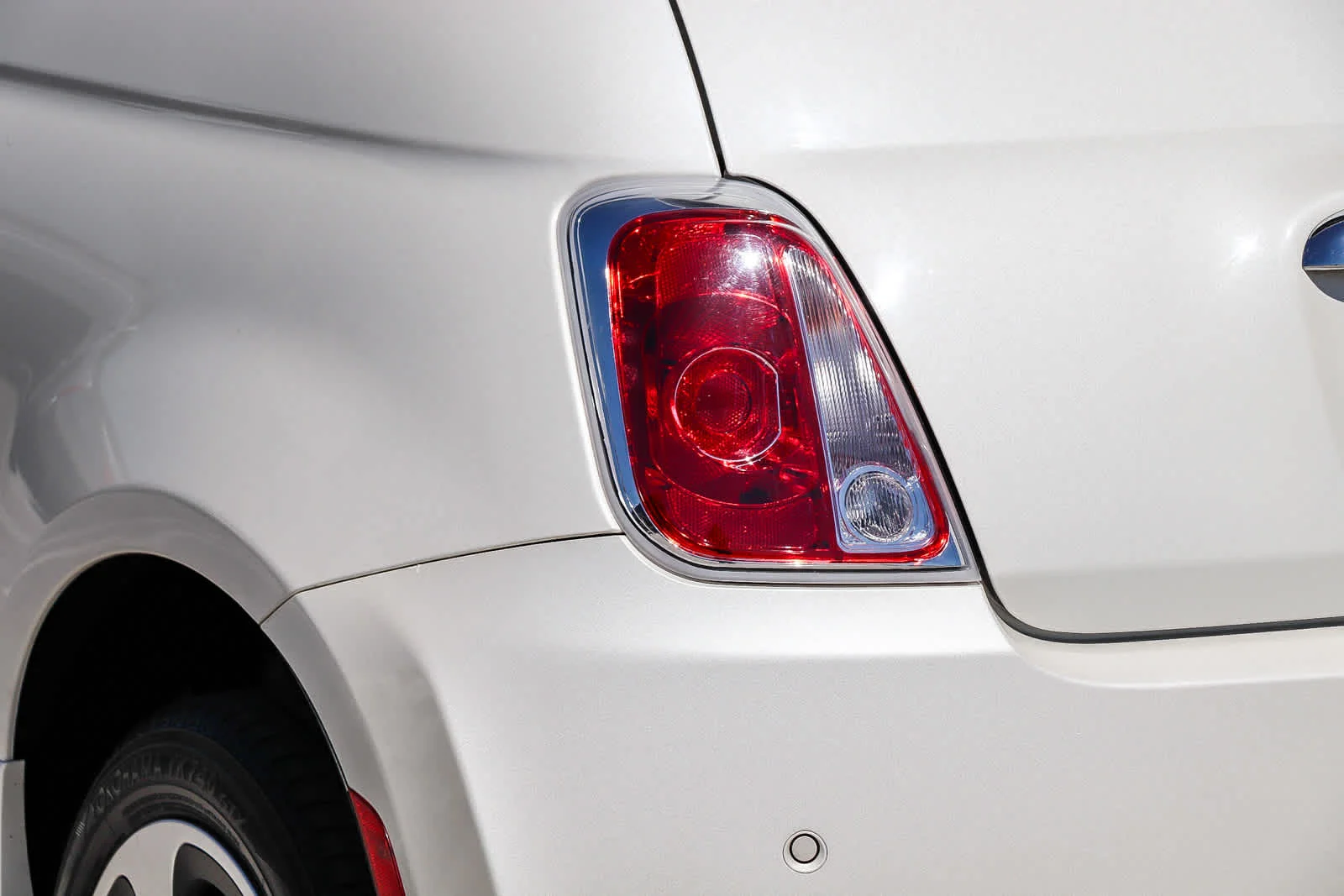 Used 2016 Bianco Perla (Pearl White Tri-Coat) FIAT  image 9