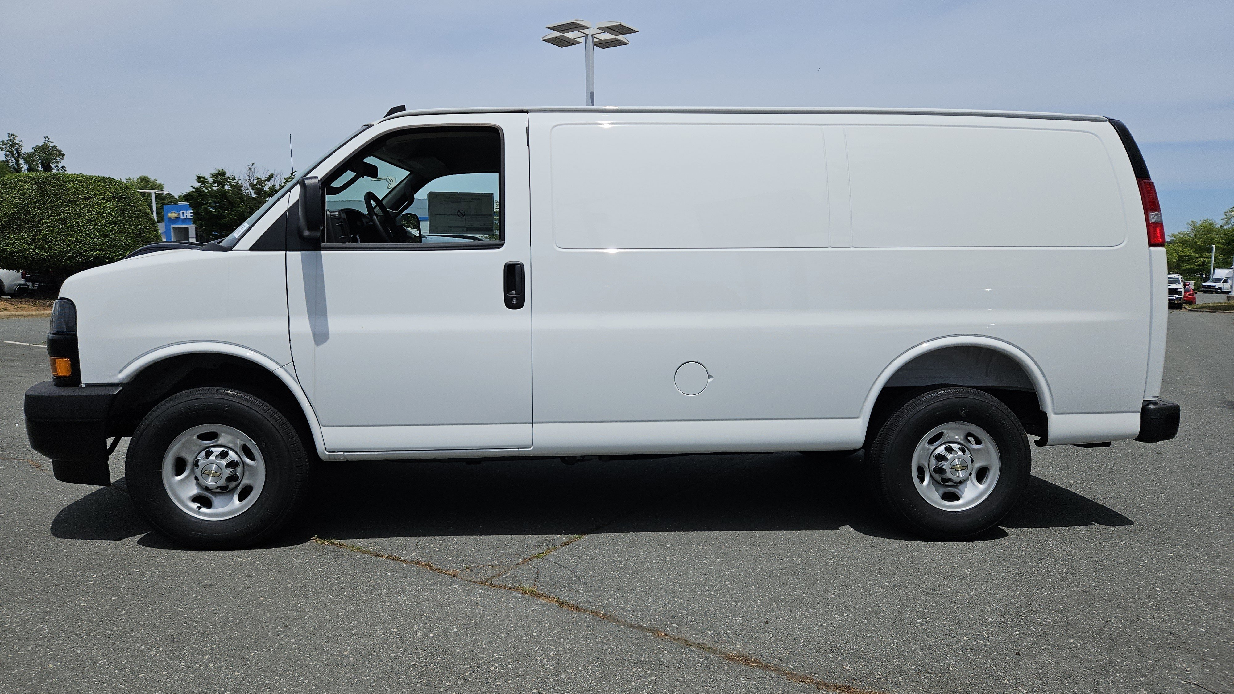 New 2025 Summit White Chevrolet WT image 2