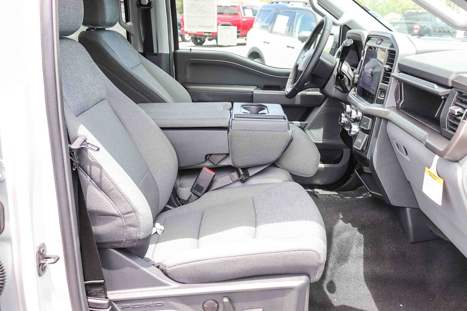 New 2026 Avalanche Ford XLT image 16