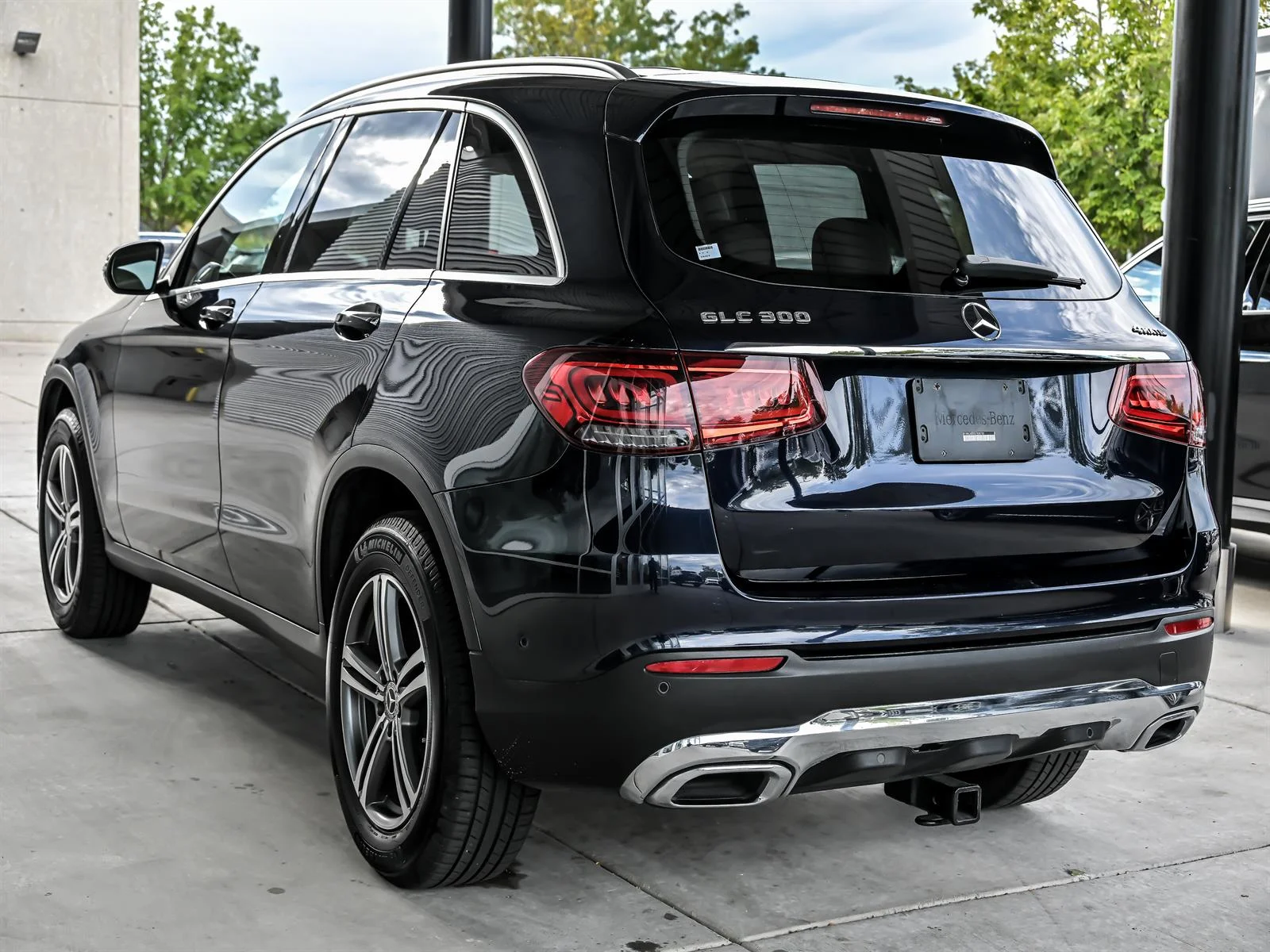 Used 2020 Blue Mercedes-Benz GLC 300 4MATIC® image 6
