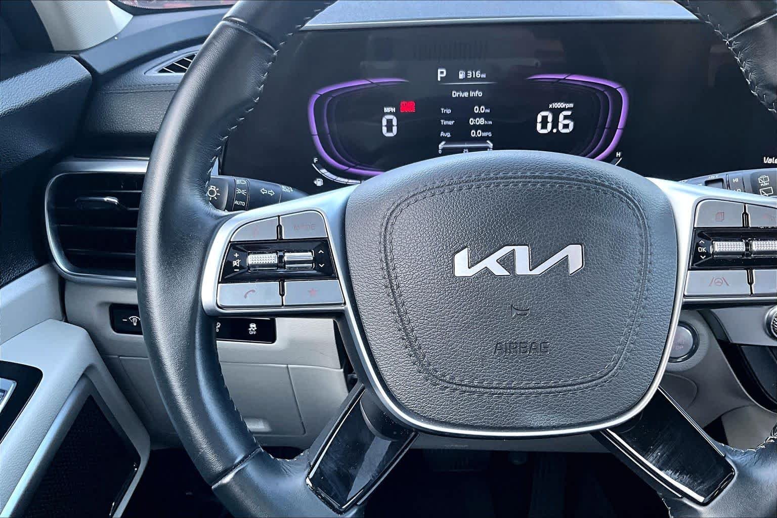 Certified Used 2025 Glacial White Pearl Kia S image 24