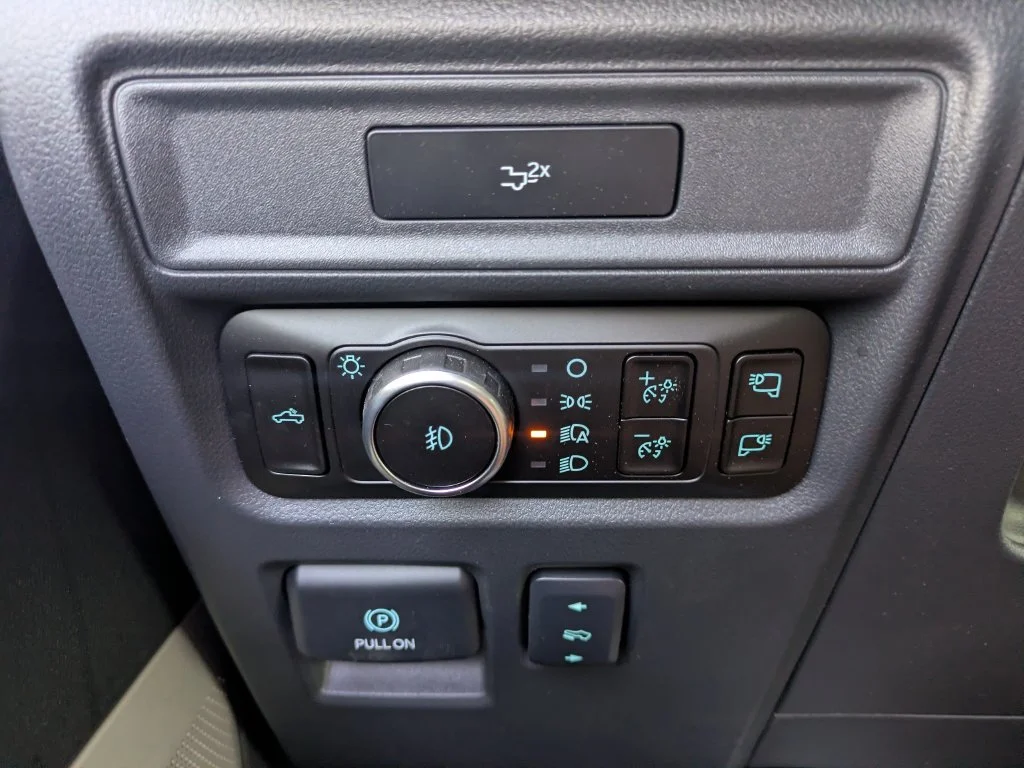 New 2026 Agate Black Metallic Ford Lariat image 26