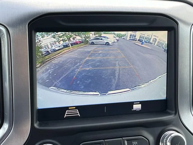Used 2021 White GMC Elevation image 34