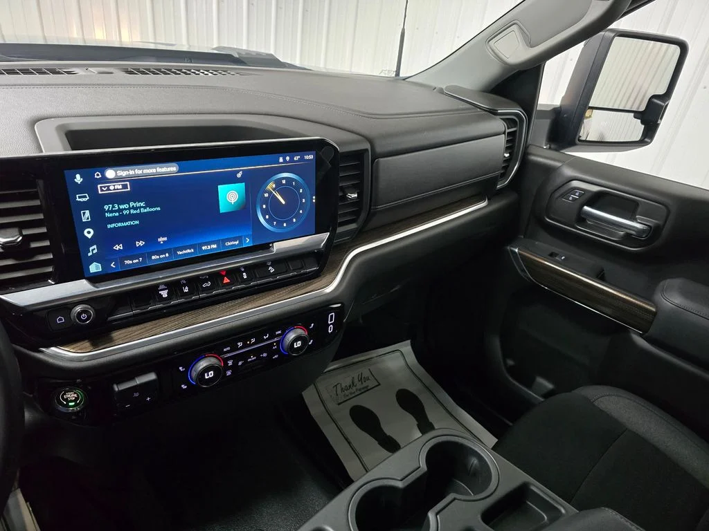 Used 2025 Gray Chevrolet LT image 25