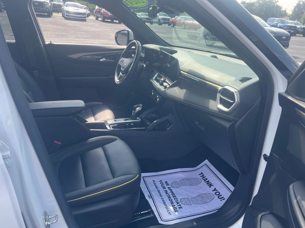Used 2024 White Chevrolet ACTIV image 25