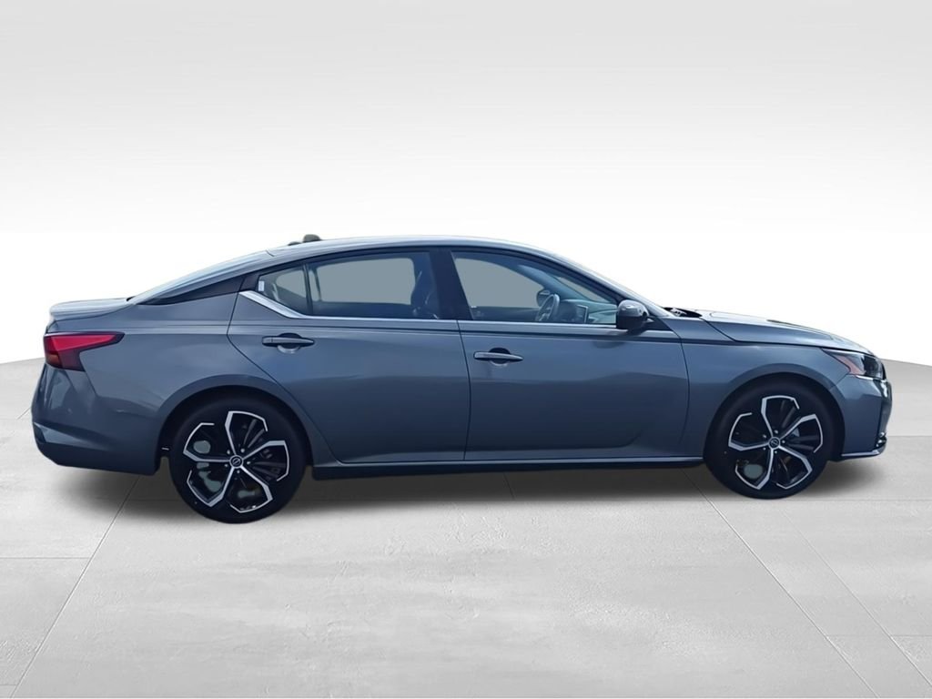 Used 2024 Gray Nissan 2.5 SR image 10