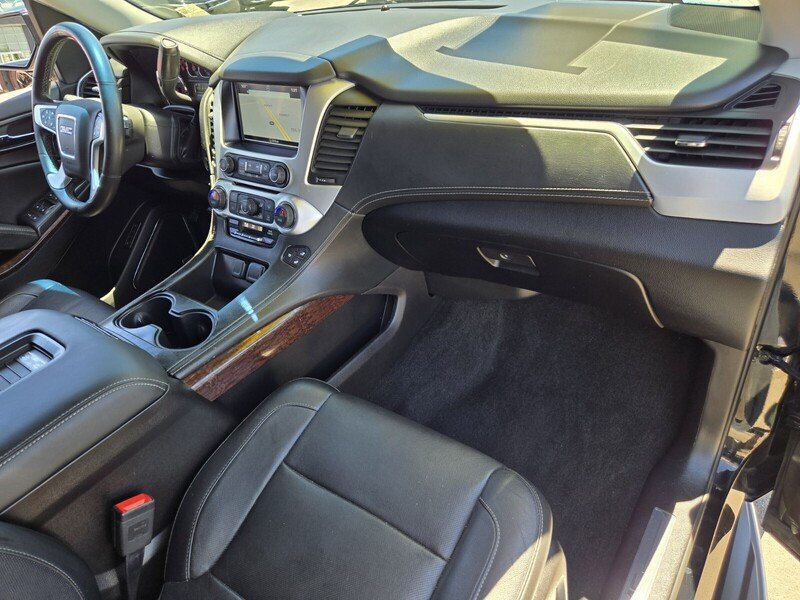 2016 GMC Yukon SLT - Photo 18