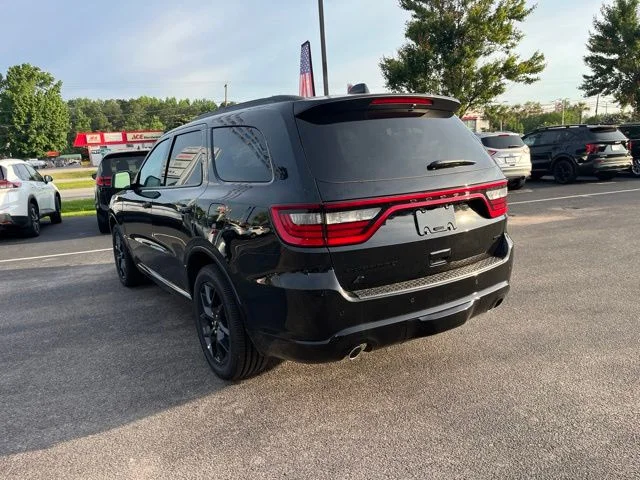 New 2026 Diamond Black Clear-Coat Exterior Paint Dodge GT Plus HEMI V8 image 3