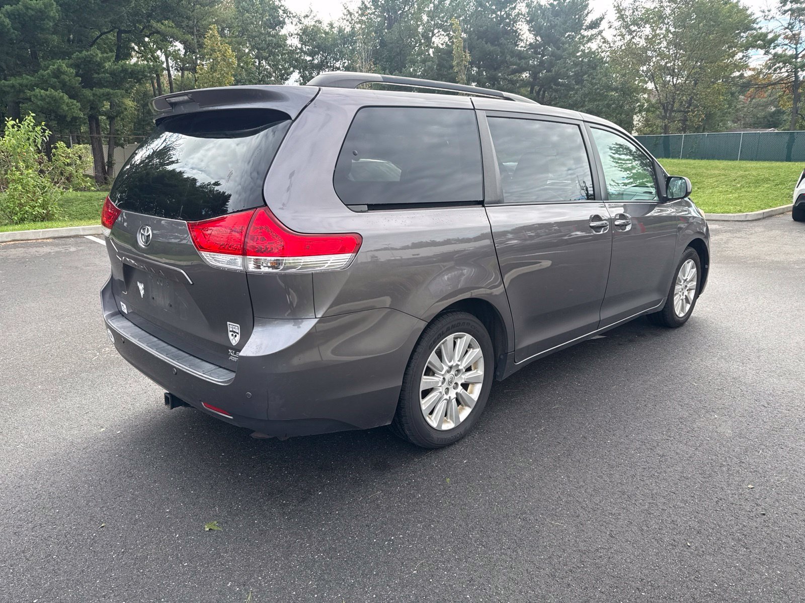 Used 2014 Gray Toyota XLE image 5