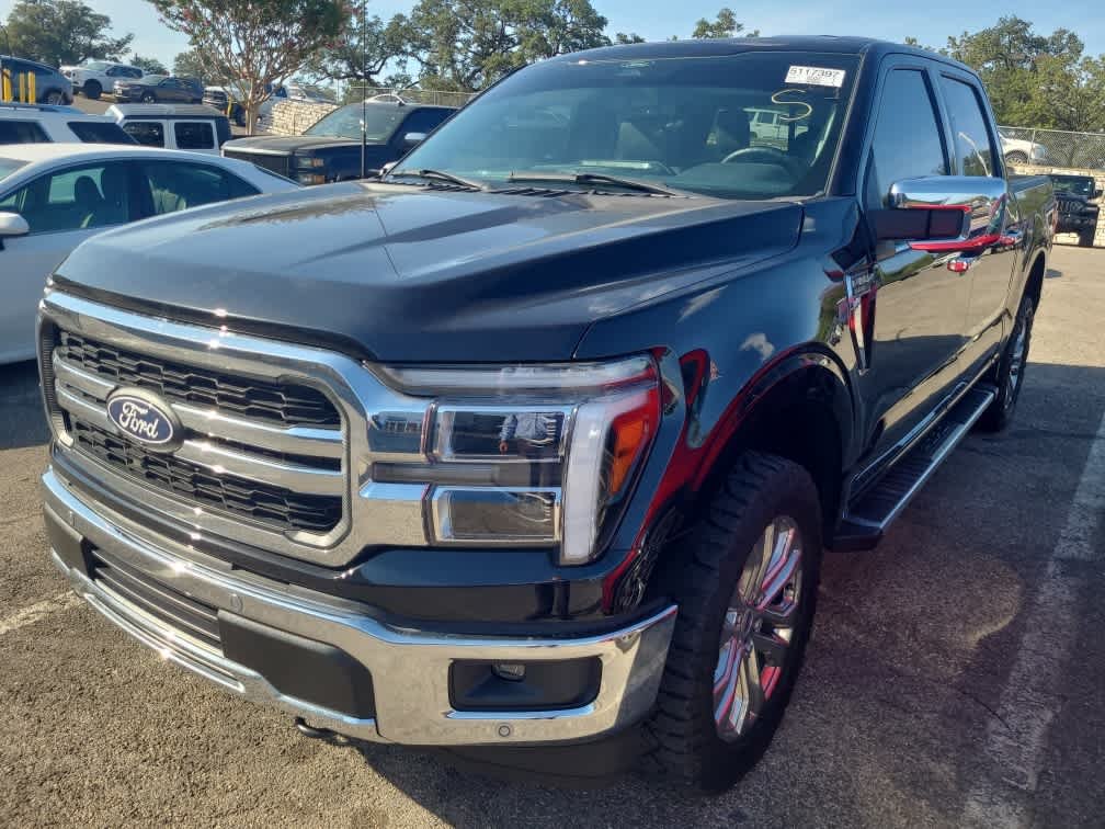 Used 2025 Agate Black Metallic Ford LARIAT image 2