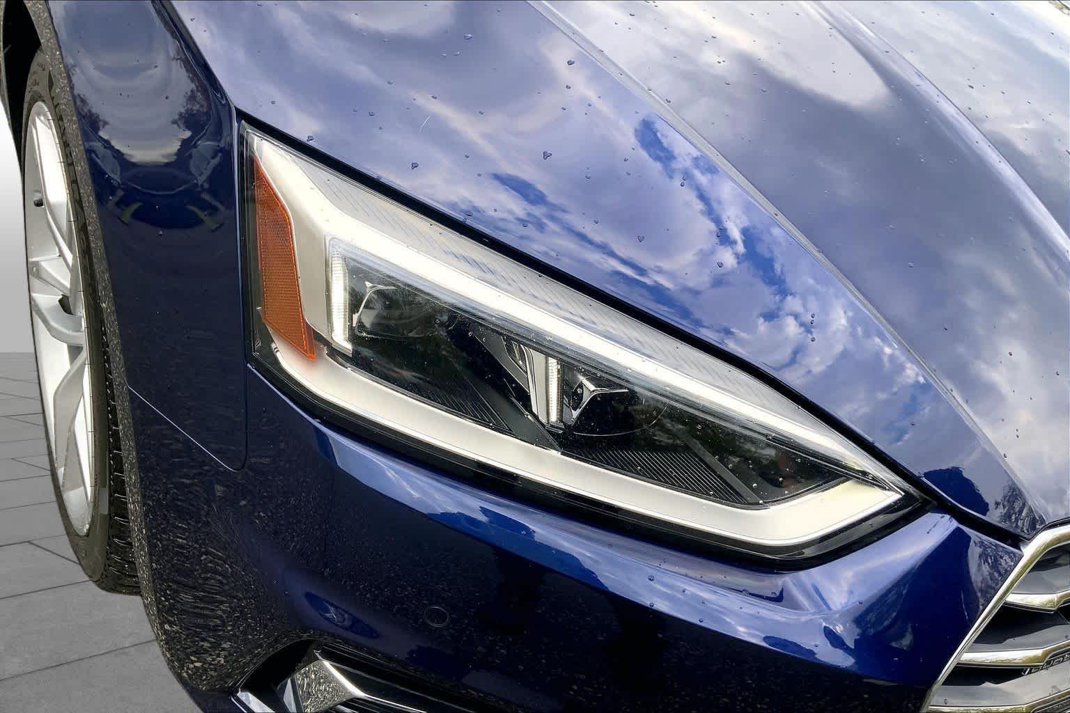 Used 2019 Navarra Blue Metallic/Black Roof Audi Premium Plus image 27