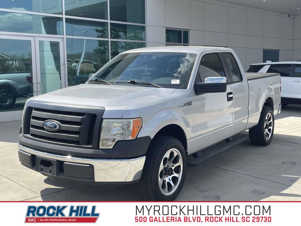 2011 Ford F-150 XL SuperCab Pickup Truck 4X2