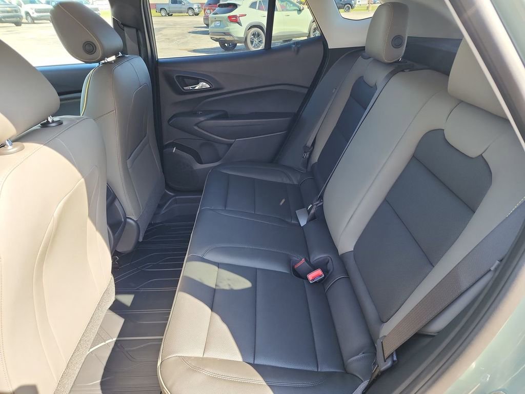 New 2026 Cacti Green Chevrolet ACTIV image 21
