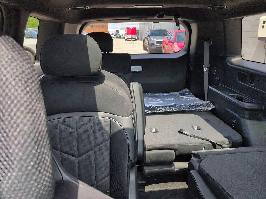 New 2027 Wolf Gray Kia X-Pro SX Prestige image 8