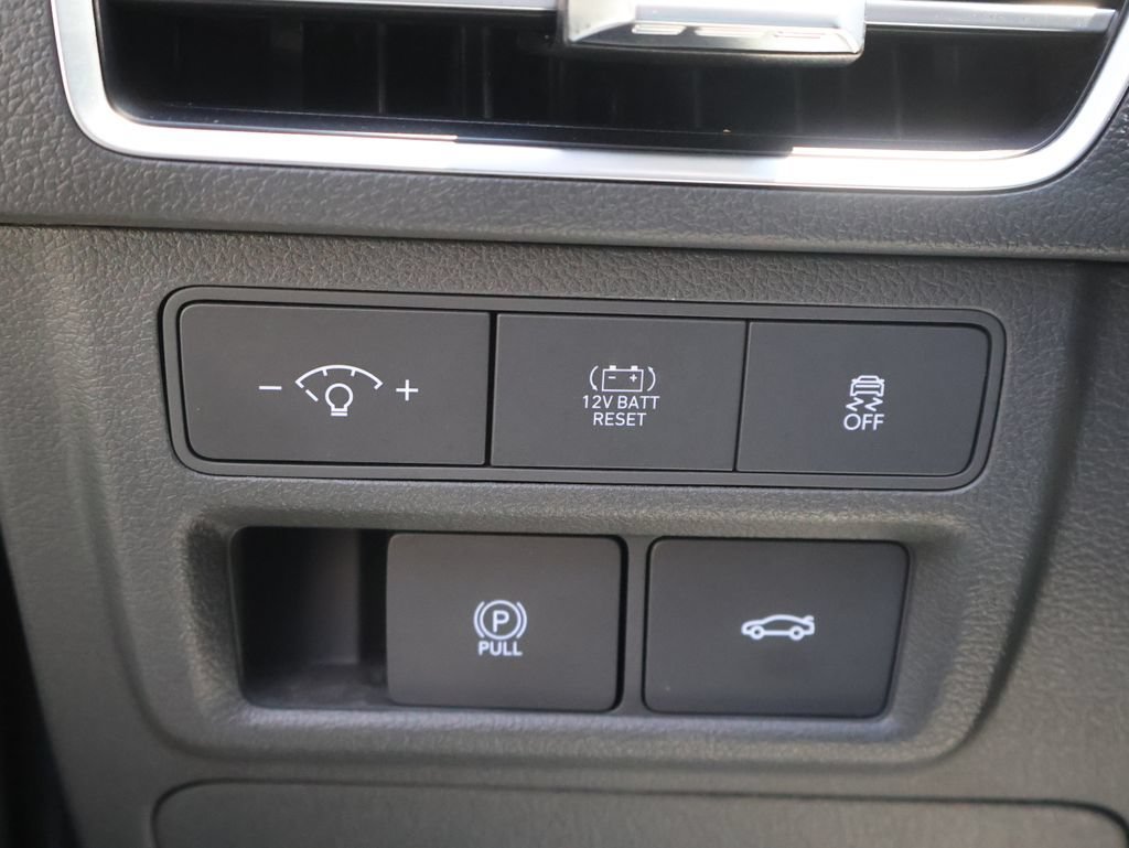 2025 Hyundai Sonata Hybrid SEL - Photo 40