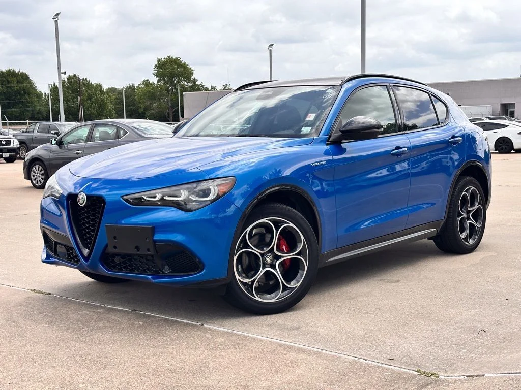 Used 2024 Blue Alfa Romeo Veloce image 7