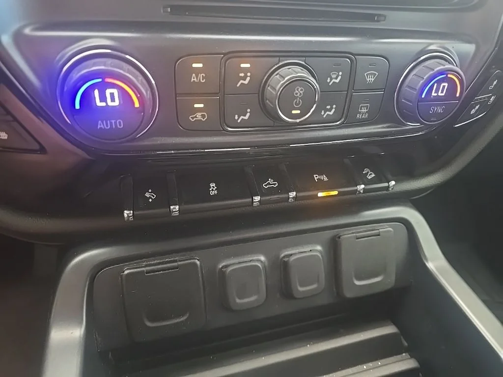 Used 2018 Red Chevrolet LTZ image 16