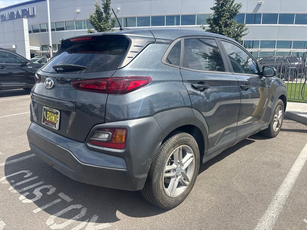 Used 2021 Gray Hyundai SE image 4