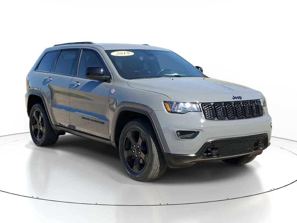Used 2019 Jeep Grand Cherokee Upland with VIN 1C4RJFAG5KC614207 for sale in Clare, MI