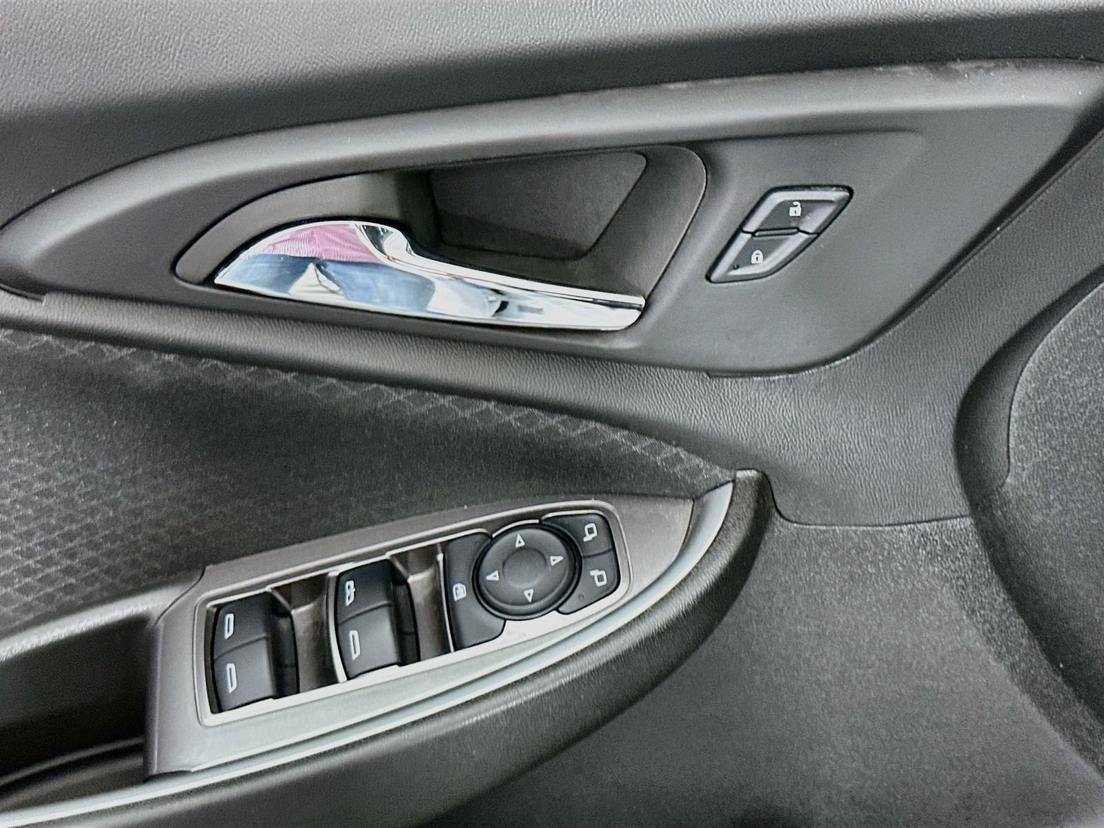 Used 2023 Summit White Chevrolet LT image 18