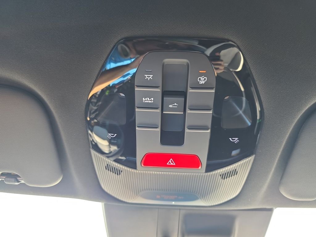 New 2026 Snow White Pearl Kia GT-Line Turbo image 30