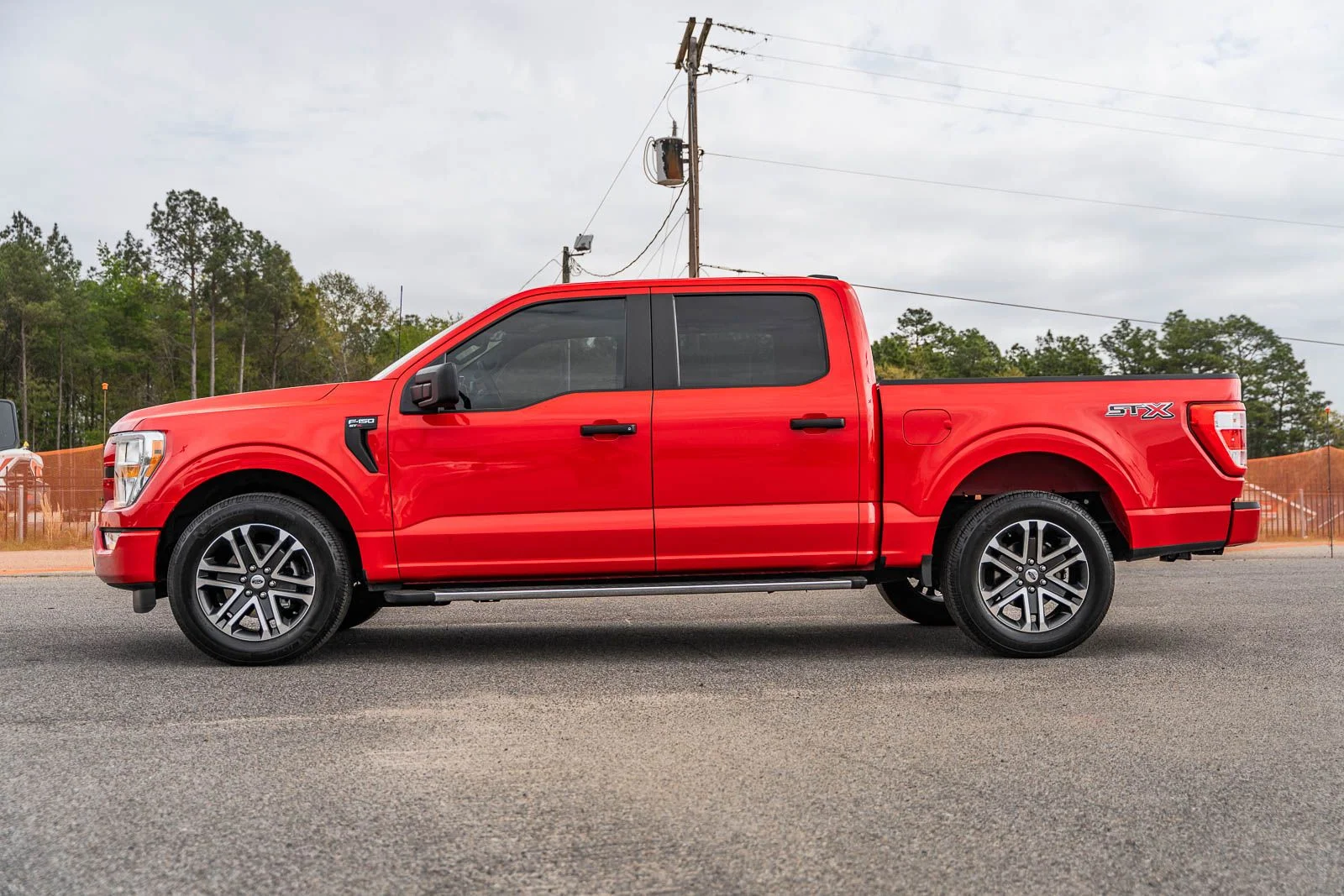 Used 2022 Red Ford XL image 3