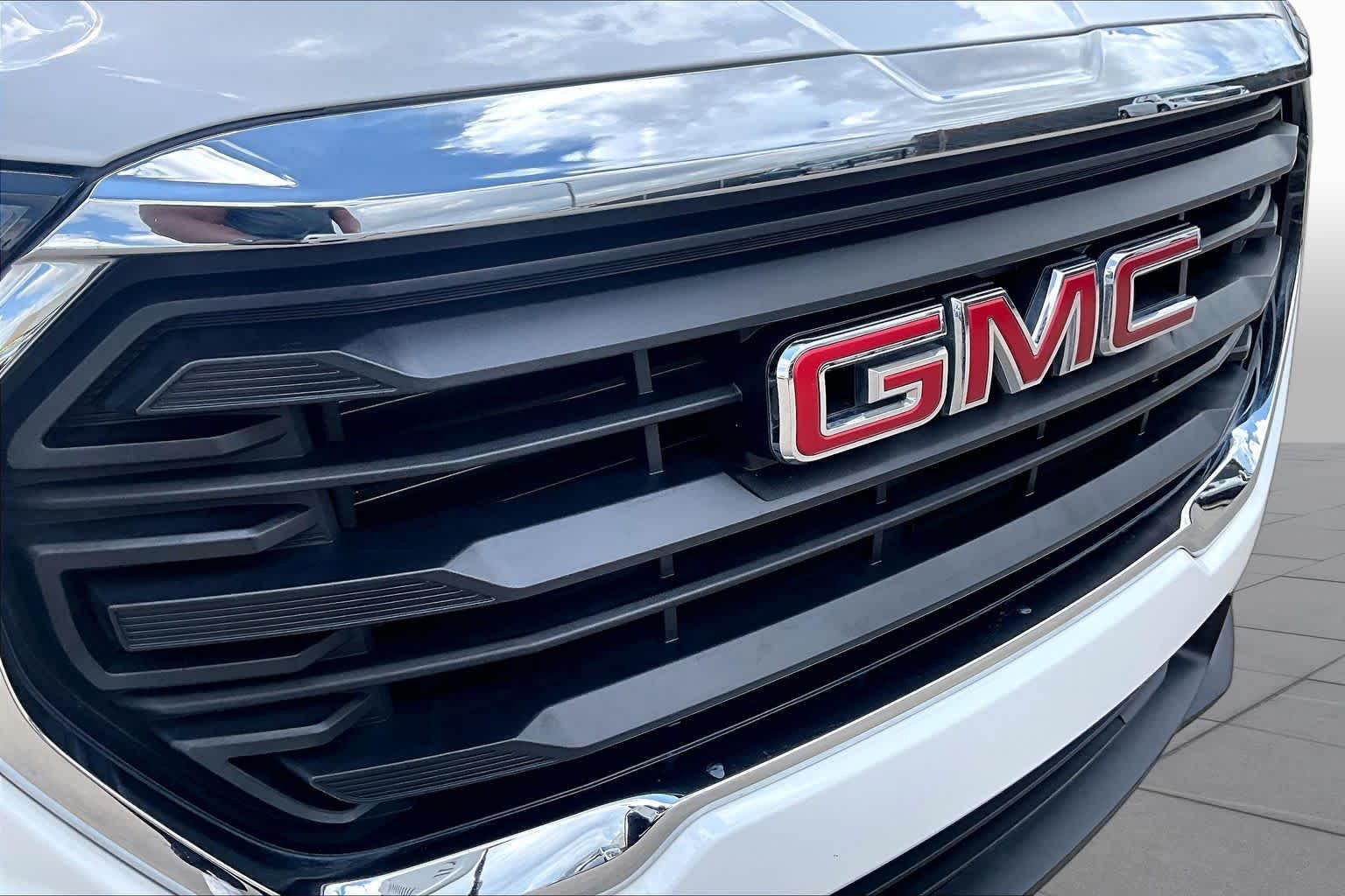 Certified Used 2024 Summit White GMC SLE image 29