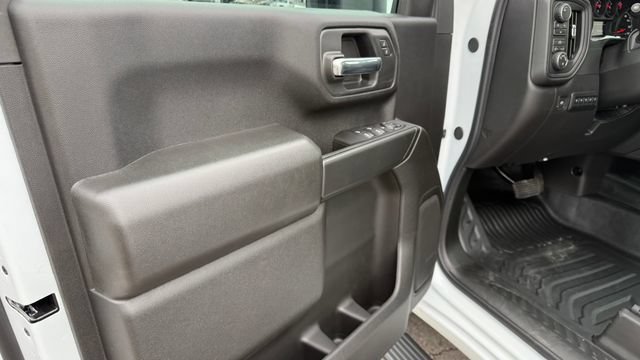 New 2026 Summit White Chevrolet Work Truck image 21
