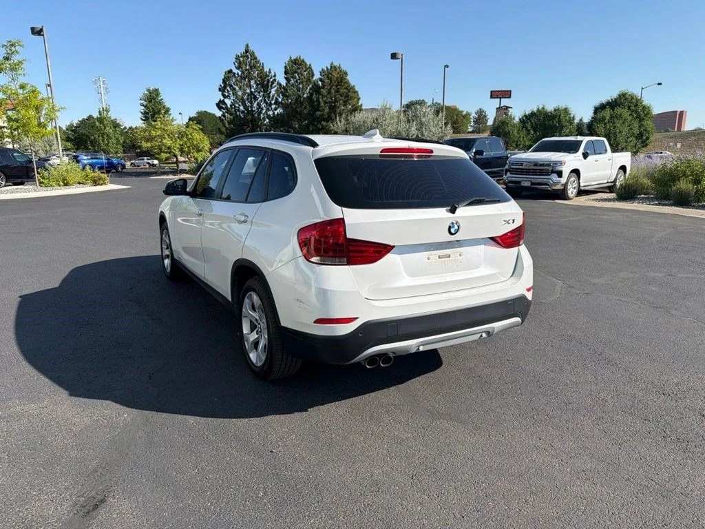 Used 2015 White Metallic BMW sDrive28i image 3
