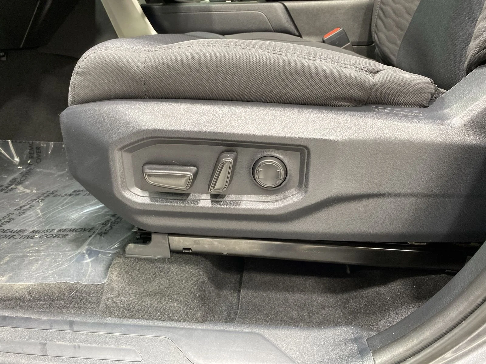 2025 Toyota Tundra SR5 - Photo 12