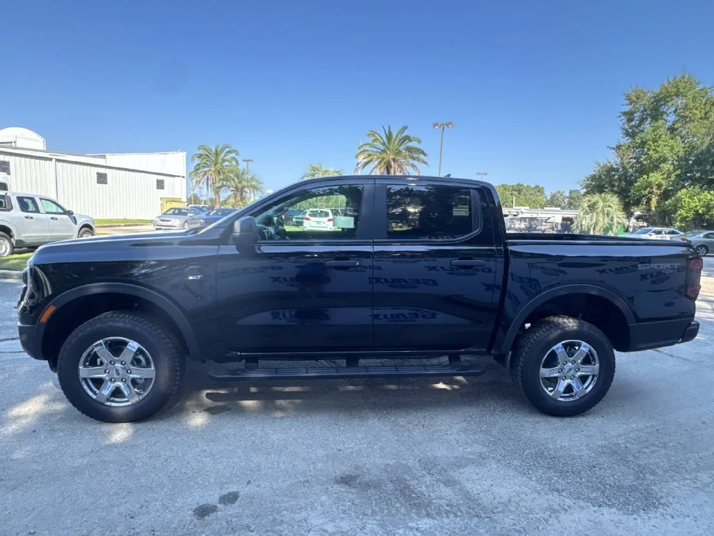 New 2026 Shadow Black Ford XLT image 9