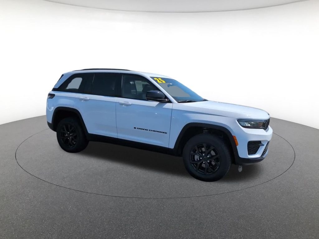 Certified Used 2025 White Jeep Altitude image 4