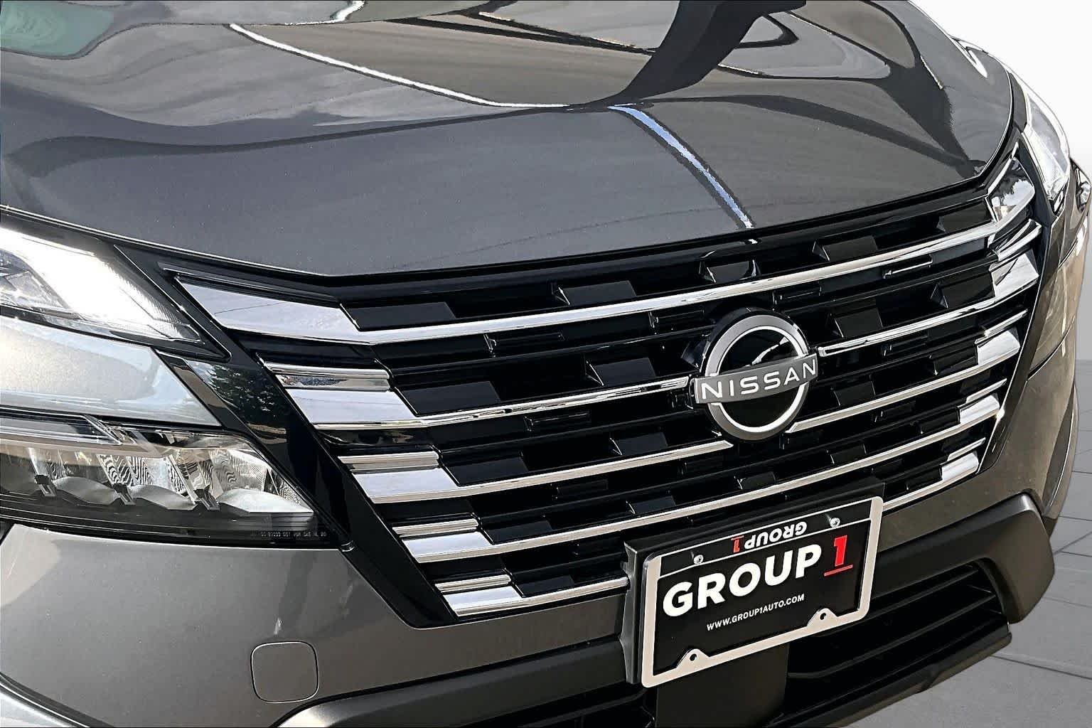 Certified Used 2026 Gun Metallic Nissan SV image 29