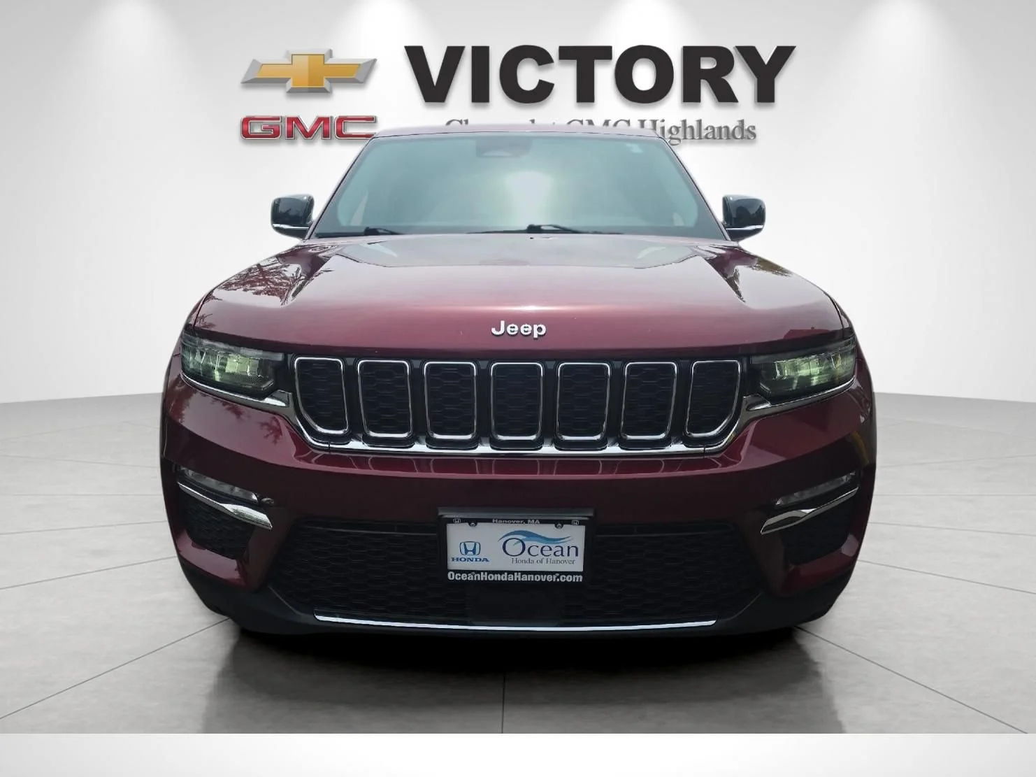 Used 2023 Velvet Red Pear Jeep Limited image 8