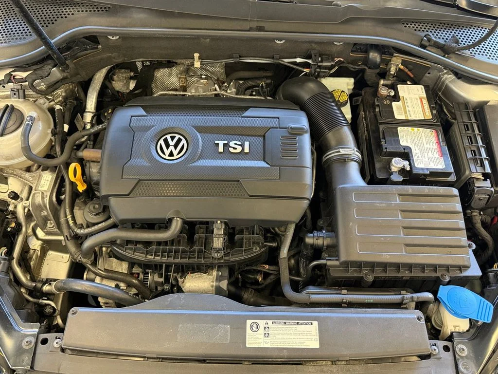 Used 2017 Silver Volkswagen Wolfsburg image 14