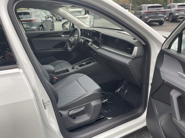 New 2026 Pure White Volkswagen 2.0T SE image 6