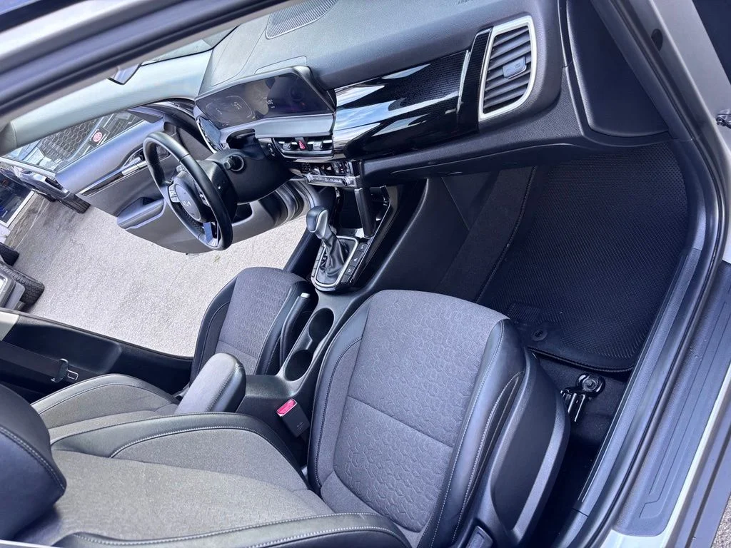 Used 2025 Gray Kia S image 22