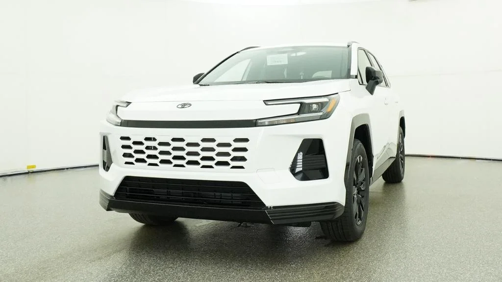 New 2026 Ice Cap Toyota SE image 13