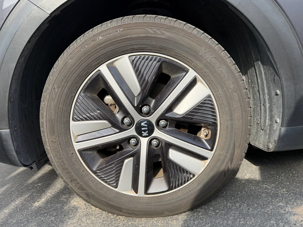 Used 2020 Gray Kia EX Premium image 28