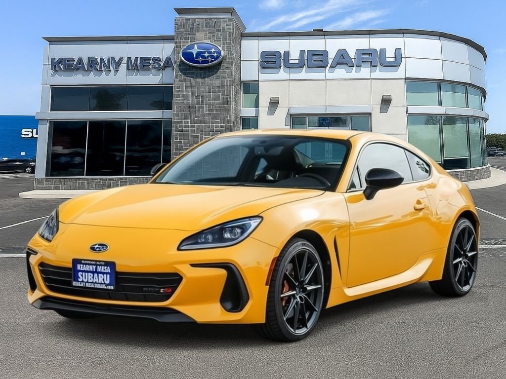 Used 2026 Yellow Subaru Series.Yellow image 3