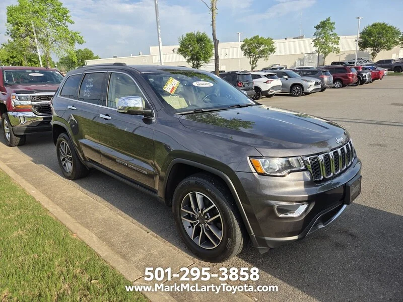 Used 2020 Crystal Metallic JEEP LIMITED image 2